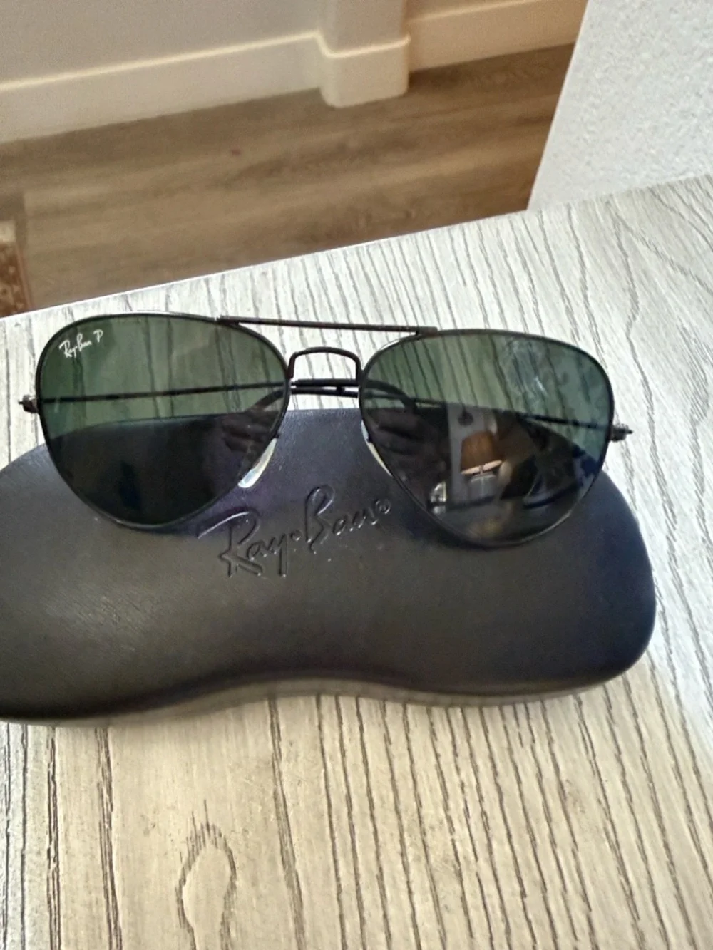 Ray-Ban Aviator Sunglasses Black Frame Green Lenses Polarized - Picture 2 of 9